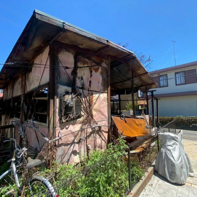 こんにちわ👋高來建匠です‼️

神奈川県小田原市内　　　軽量鉄骨造平屋と木造二階建
火事現場パート1完了です。仕分けがめちゃくちゃ大変💦
ご安全に～🦺

#神奈川#小田原#西湘#湘南#県央#相模原#横浜#川崎#家の解体工事#家のリフォーム工事#家の外構工事#リノベーション#土木工事#古民家#木造#RC造#S造#SRC#内装解体#不動産#工務店#藤沢市#中華街#社員旅行沖縄 #東京都#武蔵野市#グルメ#町田市#火事現場