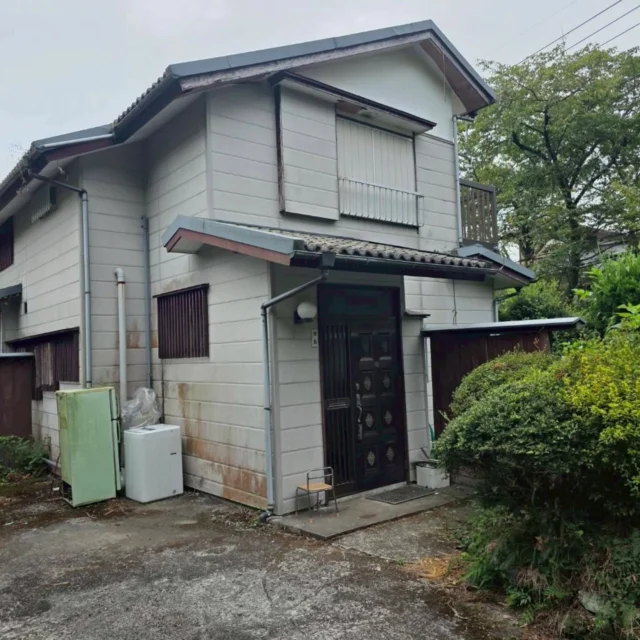 こんにちわ👋高來建匠です‼️

静岡県伊東市内　　木造二階建
完了です。　ご安全に～🦺

#神奈川#小田原#西湘#湘南#県央#相模原#横浜#川崎#家の解体工事#家のリフォーム工事#家の外構工事#リノベーション#土木工事#古民家#木造#RC造#S造#SRC#内装解体#不動産#工務店#藤沢市#静岡県#伊東 #東京都#武蔵野市#グルメ#町田市#湯河原