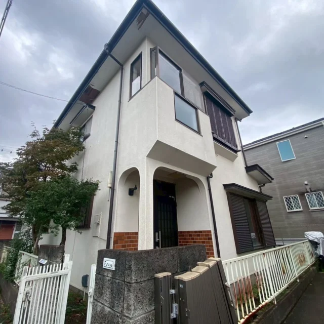 こんにちわ👋高來建匠です‼️

神奈川県平塚市内　　木造二階建
完工です。　ご安全に～🦺

#神奈川#小田原#西湘#湘南#県央#相模原#横浜#川崎#家の解体工事#家のリフォーム工事#家の外構工事#リノベーション#土木工事#古民家#木造#RC造#S造#SRC#内装解体#不動産#工務店#藤沢市#中華街 #東京都#武蔵野市#グルメ#町田#平塚#大磯